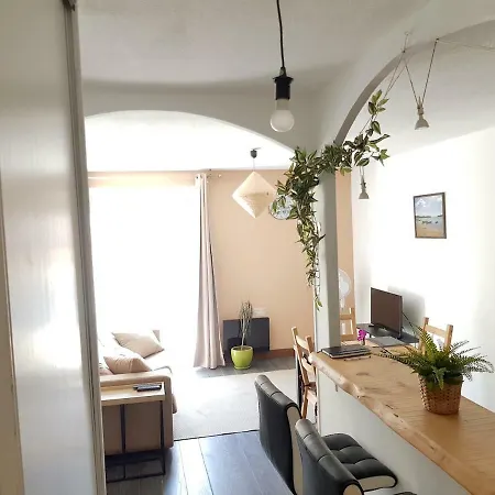 Appartement Au Petit Thaï - T2 Avec Balcon - Centre